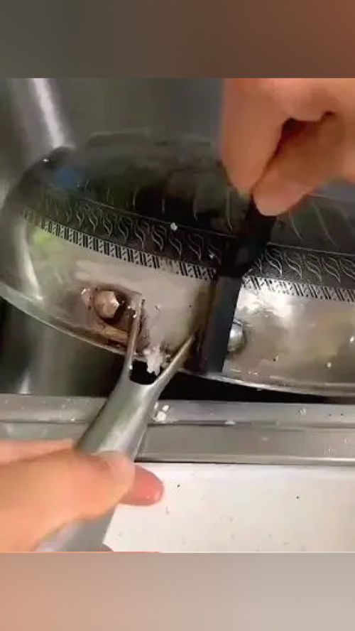 這個(gè)小玩意 清潔刷 使用起來(lái)太順手了,自從用了它,家里邊邊角角都刷的很干凈